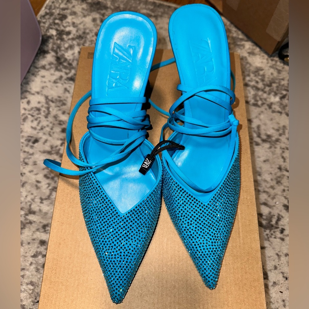 ZARA tie up heals